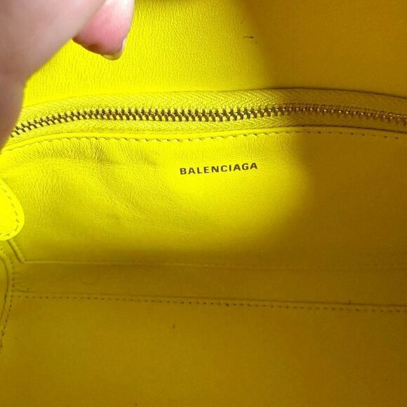 $2420 BALENCIAGA Ville Small Red Bowling 2 way Bag Yellow Interior - Picture 11 of 13